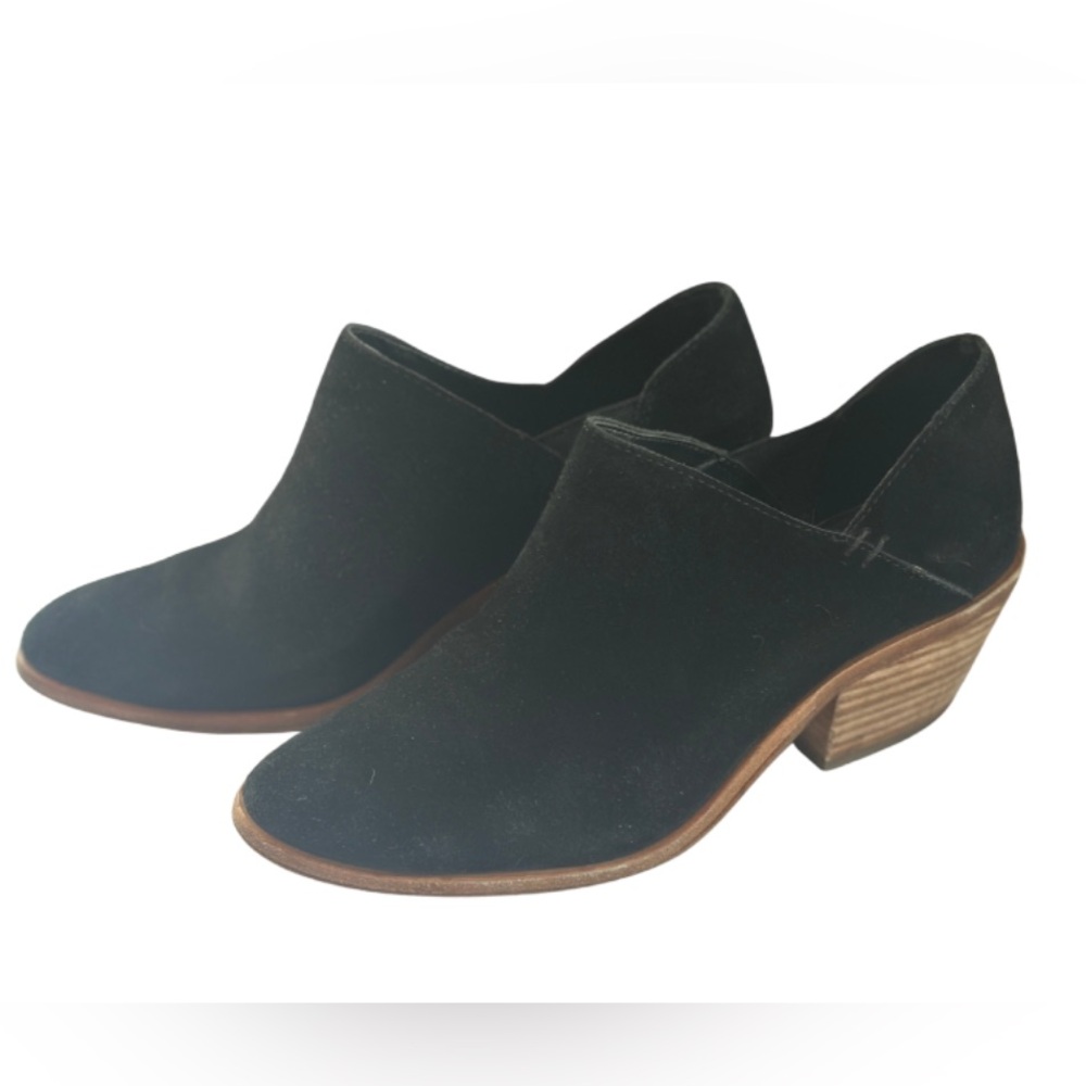 Vince Camuto VC-Deadra Black Suede Booties